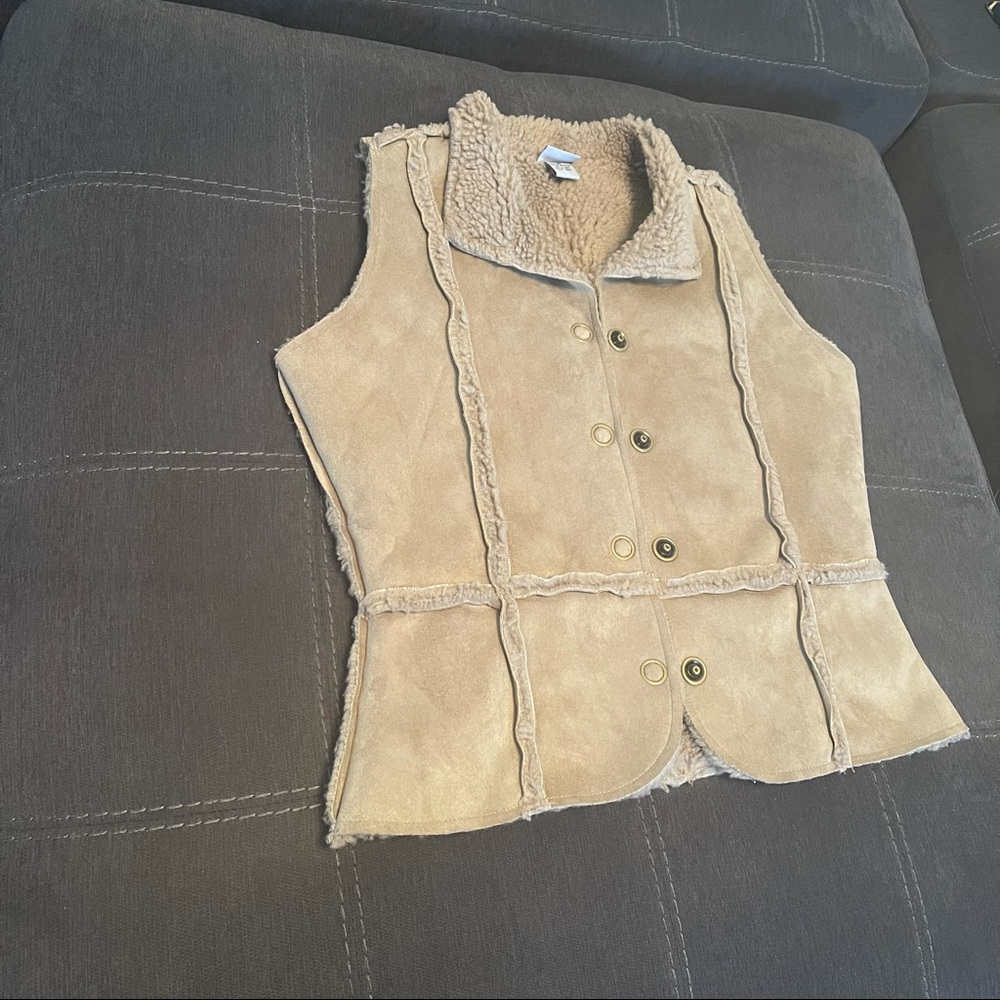 Jw Faux Suede Sherpa Lined Button Front Vest - image 3